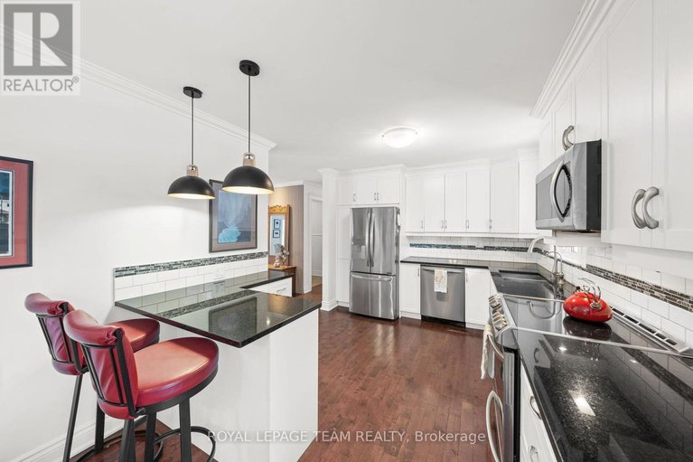 29404237/28-maplehill-way/manotick-village-manotick-estates/ottawa/ontario/K2C3H1_14