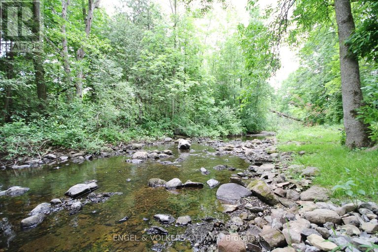 28827404/30002980-roger-stevens-drive/rideau-twp-s-of-reg-rd-6-w-of-mccordick-rd/ottawa/ontario/K0A2T0_21