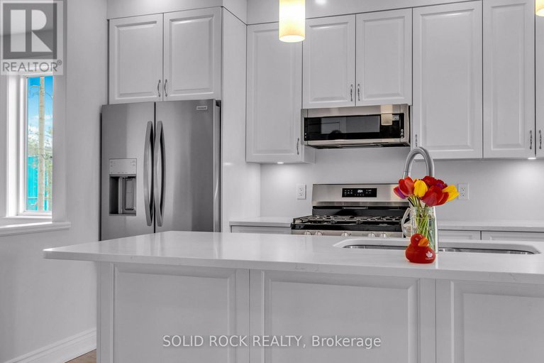 28290405/9-billings-avenue-w/iroquois/south-dundas/ontario/K0E1K0_19