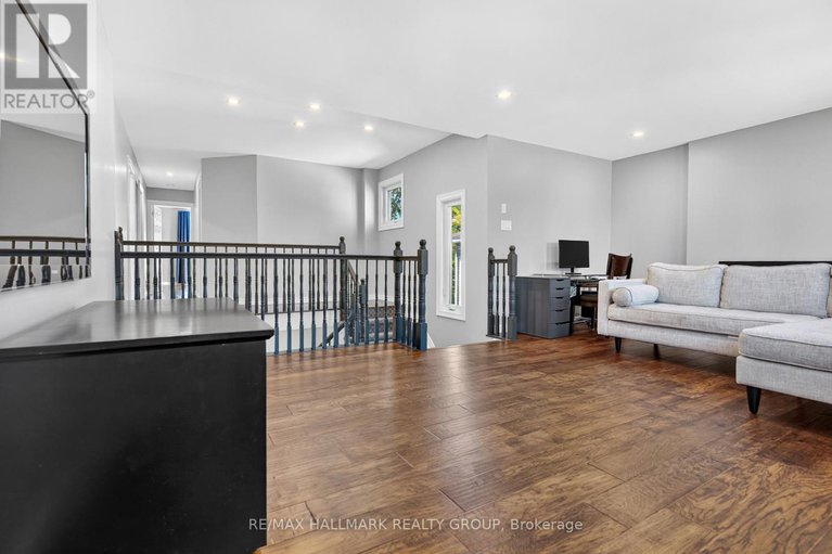 28939841/1354-gaultois-avenue/chateauneuf/ottawa/ontario/K1C3G6_10