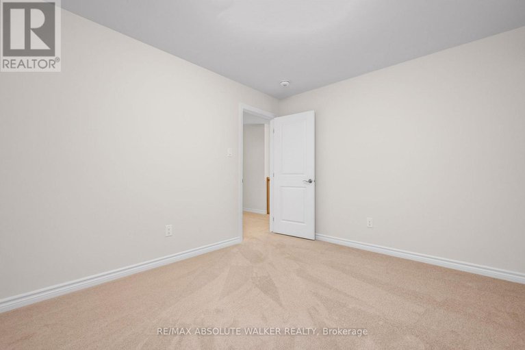 29075457/702-du-rivage-street/town-of-rockland/clarence-rockland/ontario/K4K0K1_22