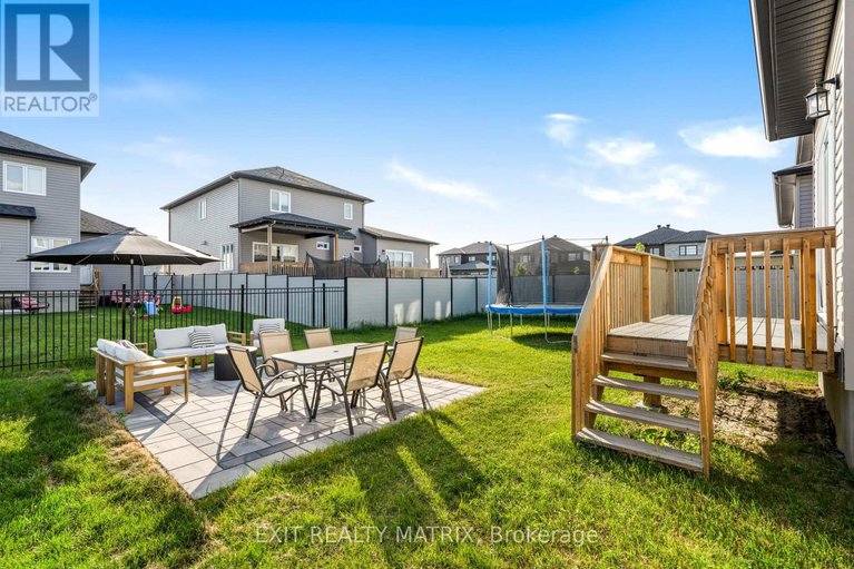 28493432/461-aurora-street/russell-twp/russell/ontario/K4R0L3_25
