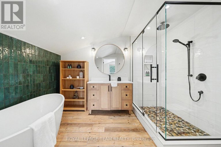 29627308/2249-mcgovern-road-w/north-grenville-twp-kemptville-south/north-grenville/ontario/K0G1S0_20