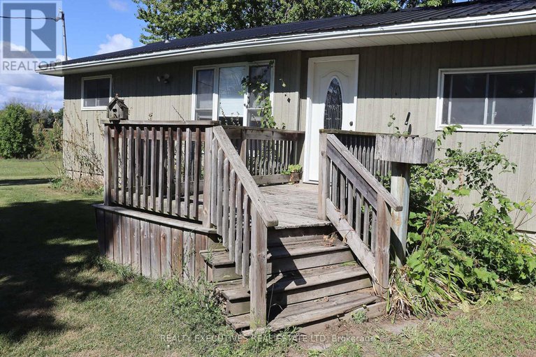 28886117/10539-gilmour-road/south-dundas-matilda-twp/south-dundas/ontario/K0E1C0_9