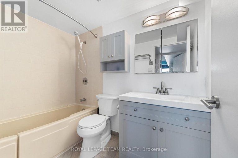 29412472/901-200-bay-street/ottawa-centre/ottawa/ontario/K1R7W8_18