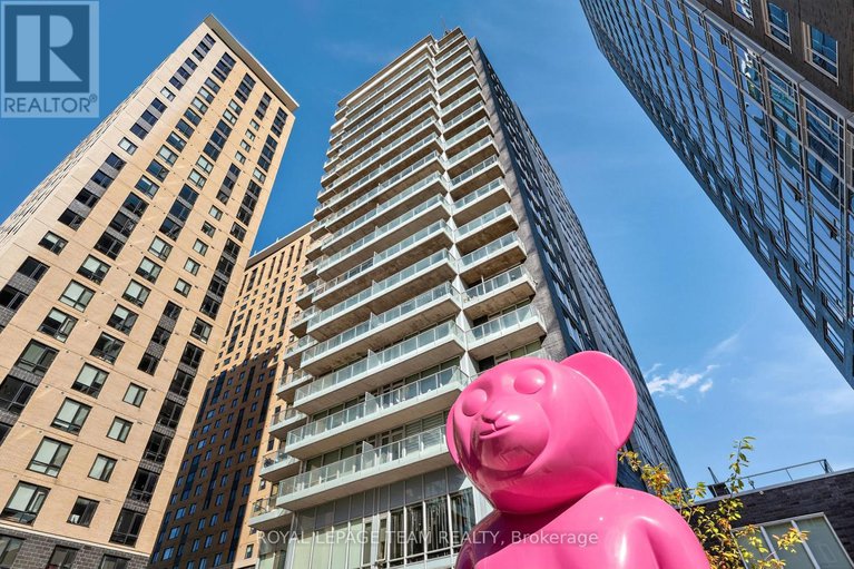 29380888/1111-111-champagne-avenue-s/west-centre-town/ottawa/ontario/K1S5V3_1