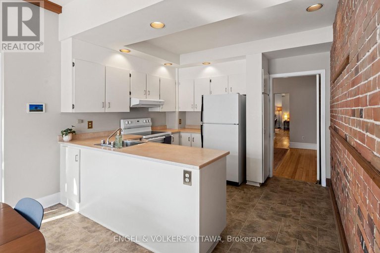 29393365/210-daly-avenue/sandy-hill/ottawa/ontario/K1N6G2_14