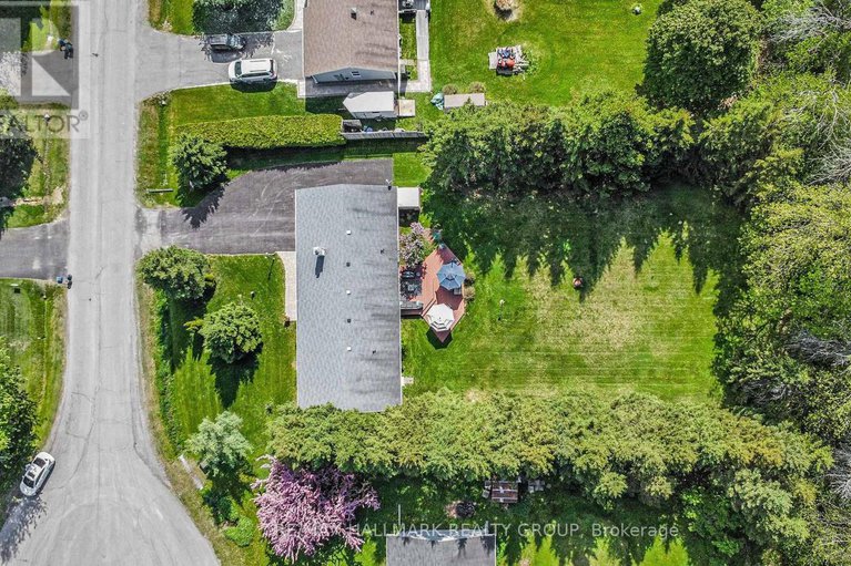 28330322/2199-wallingford-way/north-gower/ottawa/ontario/K0A2T0_19