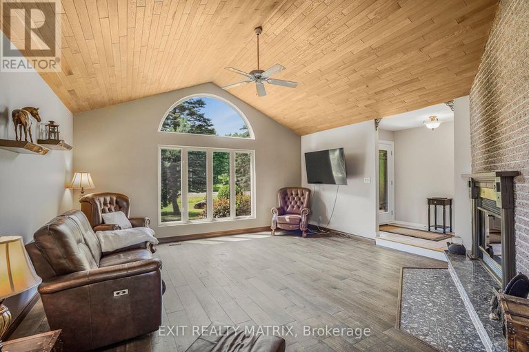 28707413/3245-pattee-road/east-hawkesbury-twp/east-hawkesbury/ontario/K6A2R2_16