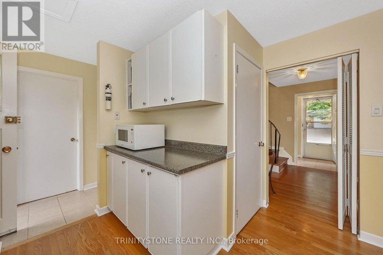 28500513/7-pulford-crescent/bayshore/ottawa/ontario/K2B6L6_20