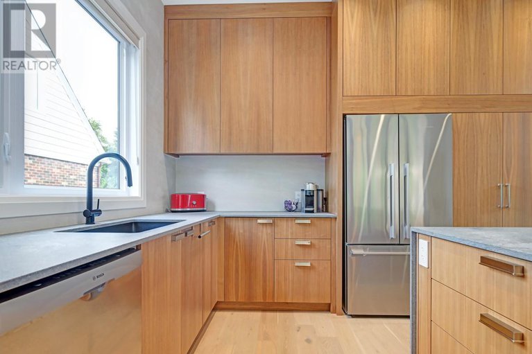 28039969/145-mulvihill-avenue/westborohampton-park/ottawa/ontario/K1Z6Y3_9