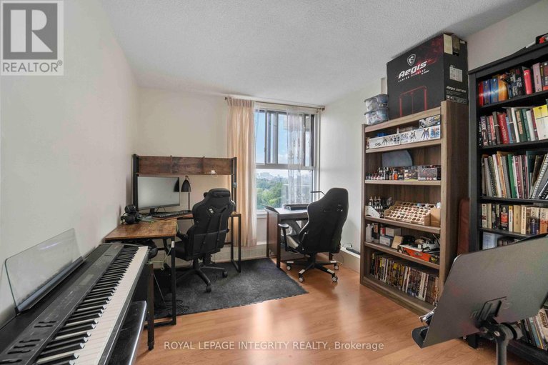 28620829/1003-1785-frobisher-lane/riverview-park/ottawa/ontario/K1G3T7_8