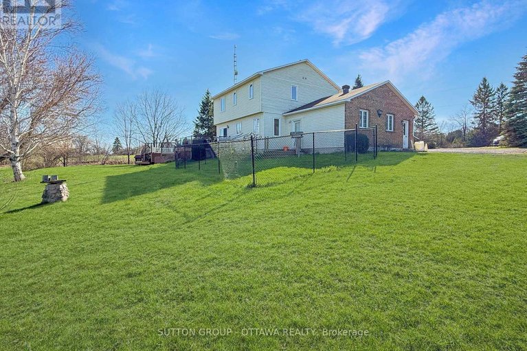29680076/19408-county-18-road/south-glengarry-charlottenburgh-twp/south-glengarry/ontario/K0C1S0_6