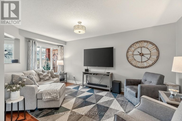 29566256/1464-bonneville-crescent/orleanssunridge/ottawa/ontario/K1C7N2_10