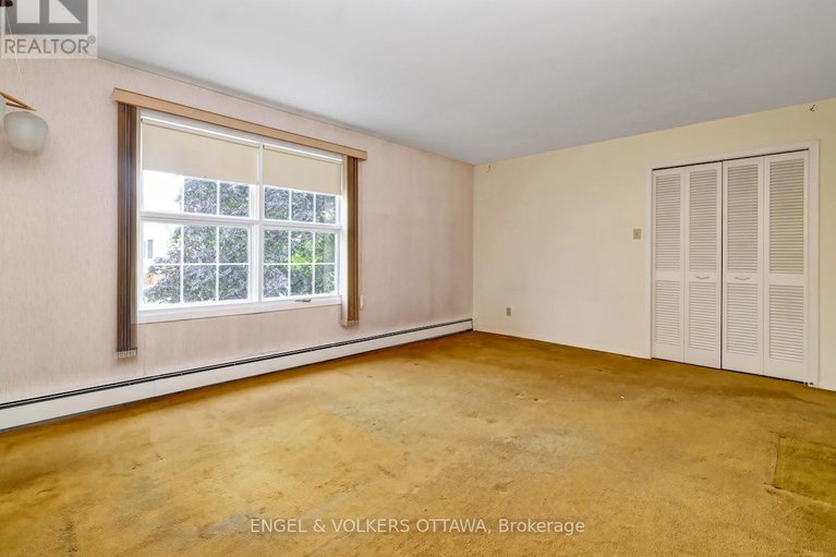 28544355/968-sadler-crescent/whitehaven/ottawa/ontario/K2B5H7_39