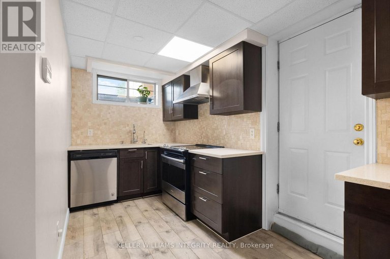 28466122/22-marchbrook-circle/rural-kanata-central/ottawa/ontario/K2W1A1_41