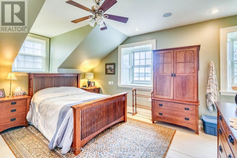 29661848/1202-ramsay-concession-8-road/mississippi-mills-ramsay-twp/mississippi-mills/ontario/K0A1A0_24