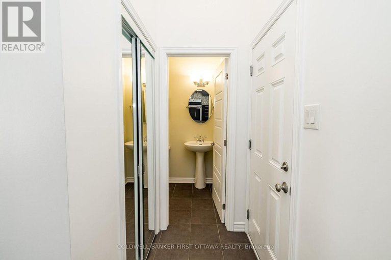 28428196/170-flowing-creek-circle/emerald-meadowstrailwest/ottawa/ontario/K2M0K2_12