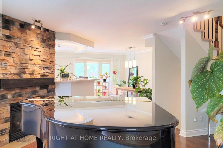 28858841/542-aberfoyle-circle/morgans-grantsouth-march/ottawa/ontario/K2K3R2_5