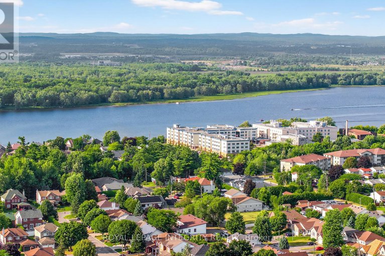 29023134/924-beauchamp-avenue/hiawatha-parkconvent-glen/ottawa/ontario/K1C3A8_22