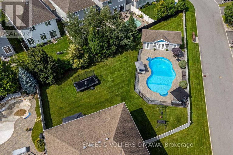 29245175/517-golden-sedge-way/blossom-parkkemp-parkfindlay-creek/ottawa/ontario/K1T0G3_2