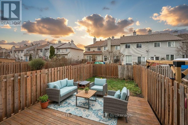 29142907/70-halley-street/heritage-park/ottawa/ontario/K2J3R3_29