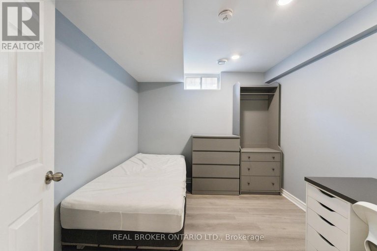 28275807/125-priam-way/westcliffe-estates/ottawa/ontario/K2H8S7_42