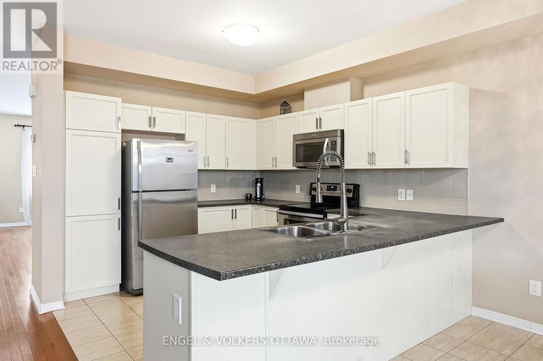 29373639/222-longfields-drive/longfields/ottawa/ontario/K2J5Y7_9