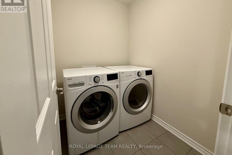 29171434/709-megrez-way-e/half-moon-bay/ottawa/ontario/K2J6S9_18