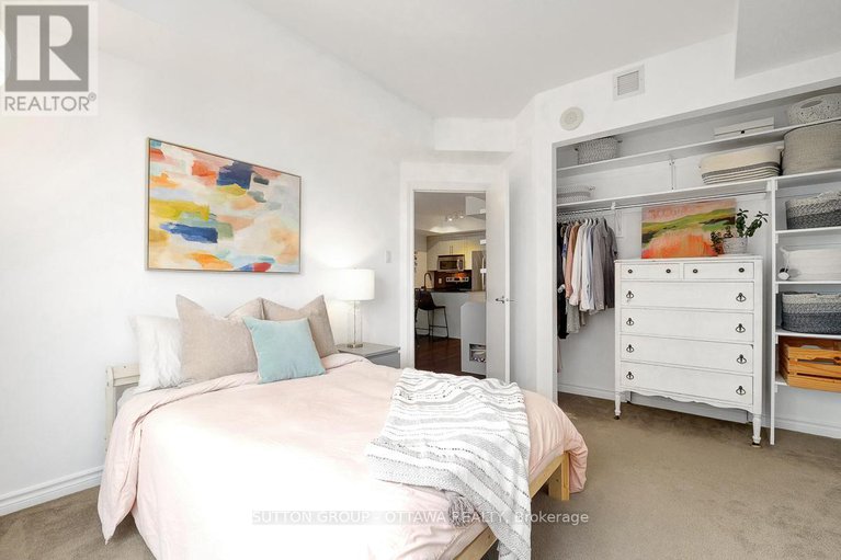 28530484/1303-70-landry-street/vanier/ottawa/ontario/K1L0A8_12