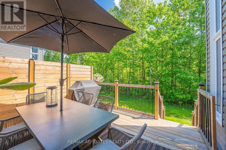 28381839/156-hybrid-street/embrun/russell/ontario/K0A1W0_43