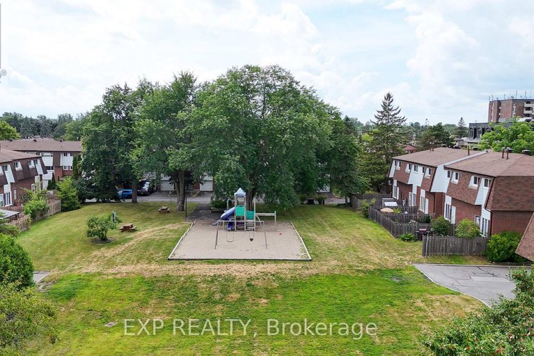 28756531/40-2296-orient-park-drive/blackburn-hamlet-south/ottawa/ontario/K1B4N6_30