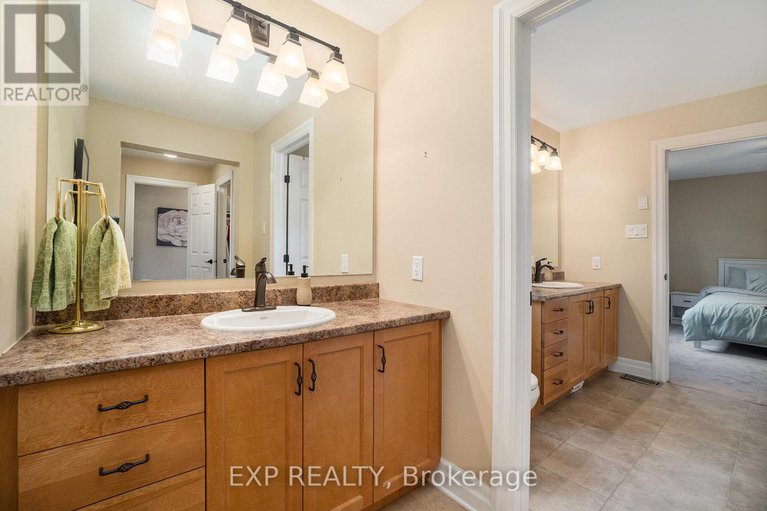 28633040/418-cavesson-street/emerald-meadowstrailwest/ottawa/ontario/K2V0A8_28