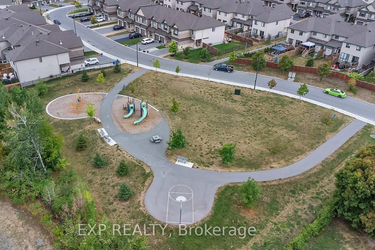 28821164/226-purchase-crescent/stittsville-south/ottawa/ontario/K2S2L7_45