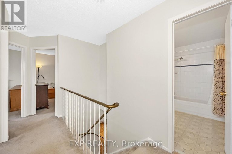 28480509/29-gowrie-drive/glencairnhazeldean/ottawa/ontario/K2L2T5_24