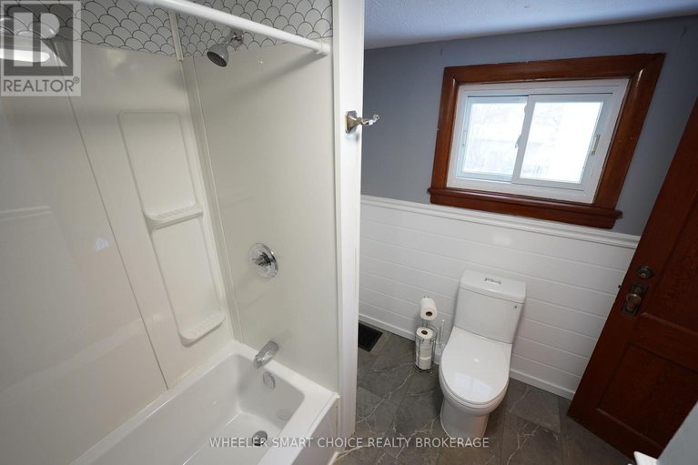 29225740/14-saunders-avenue-n/long-sault/south-stormont/ontario/K0C1P0_24