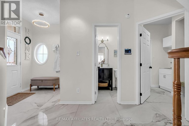 28425809/34-catterick-crescent/morgans-grantsouth-march/ottawa/ontario/K2K3M5_5