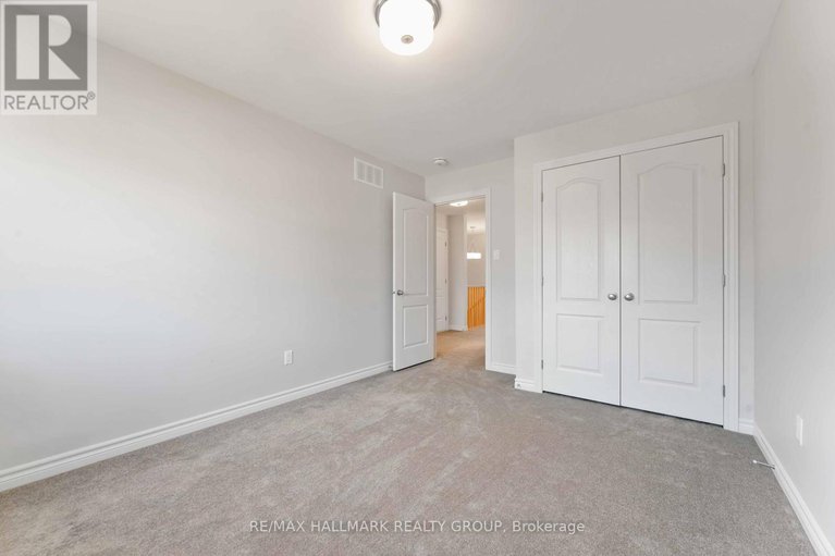 28846760/59-finsbury-avenue/stittsville-south/ottawa/ontario/K2S2N8_28