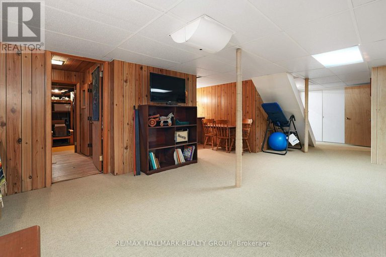 28869617/1-northview-road/city-viewskylinefisher-heightsparkwood-hills/ottawa/ontario/K2E6A6_37
