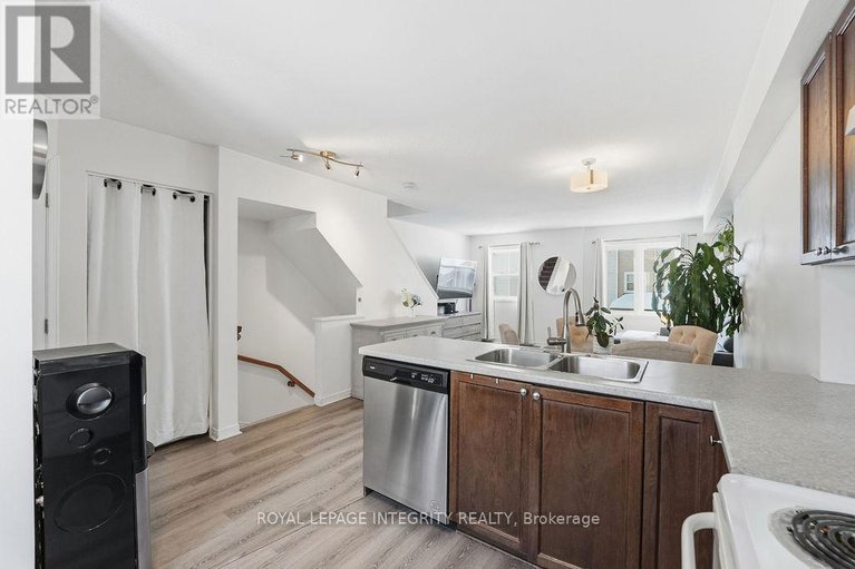 29319265/404-sadar-private/cedargrovefraserdale/ottawa/ontario/K2J3T3_12