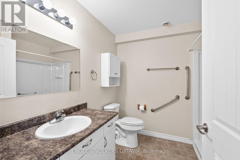 28804210/e-50-fifth-street-e/morrisburg/south-dundas/ontario/K0C1X0_19