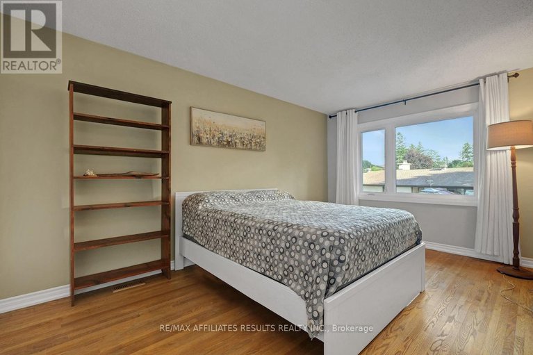 28809454/5-tiffany-crescent/beaverbrook/ottawa/ontario/K2K1W1_22
