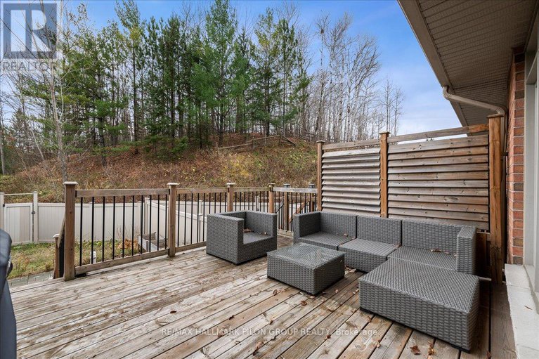 28279535/104-lionel-private/springridgeeast-village/ottawa/ontario/K4A0X1_24