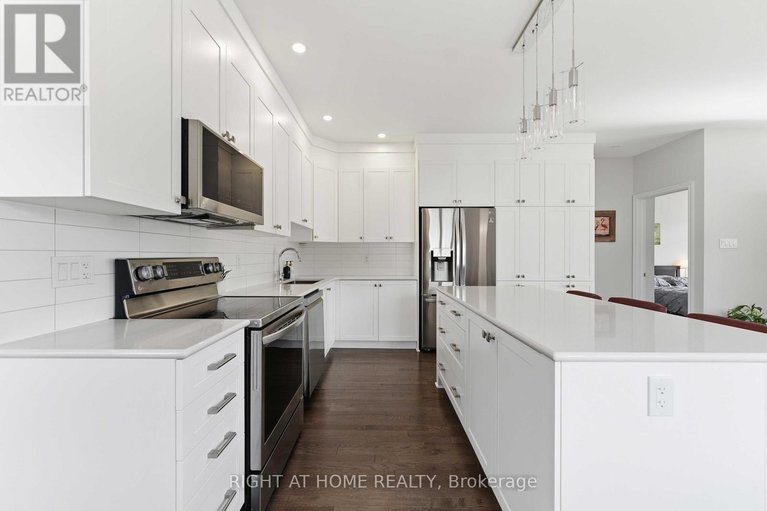 29564019/272-maygrass-way/remainder-of-stittsville-area/ottawa/ontario/K2S2K9_7