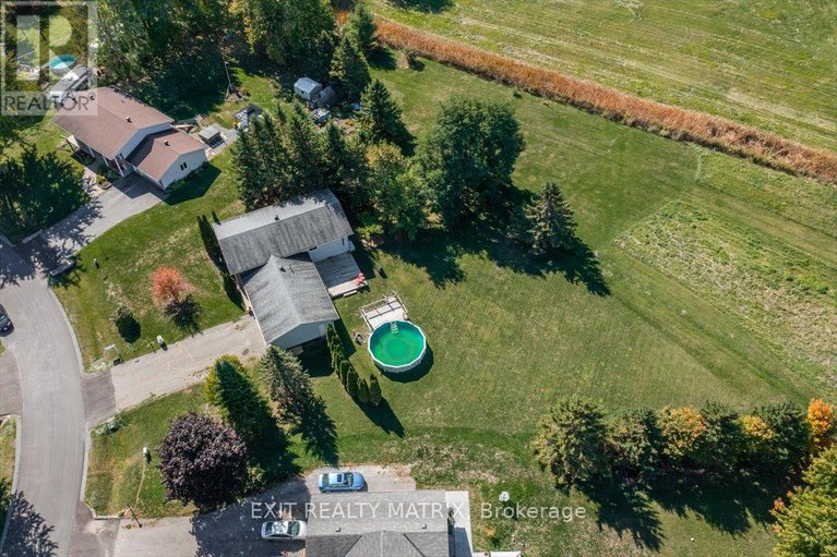 28971958/8089-laurie-lane-s/metcalfe/ottawa/ontario/K0A2P0_30