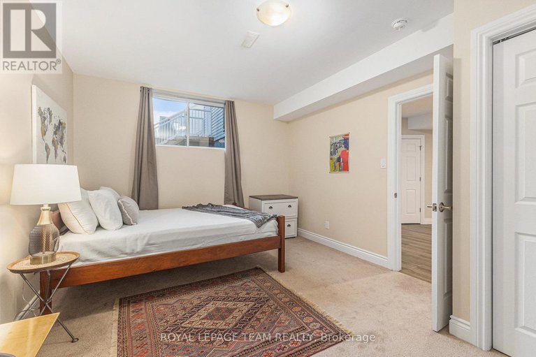 29046501/23-cypress-gardens/stittsville-south/ottawa/ontario/K2S1W6_31