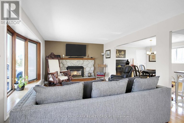 29530711/6151-malakoff-road/rideau-twp-south-to-roger-stevens-drive/ottawa/ontario/K0A2Z0_6