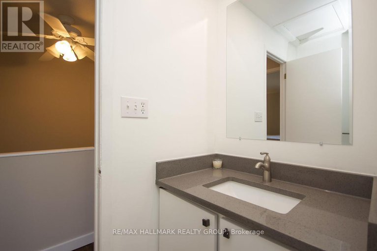 28266606/d-3-spring-grove-lane/pheasant-run/ottawa/ontario/K2J2C5_29