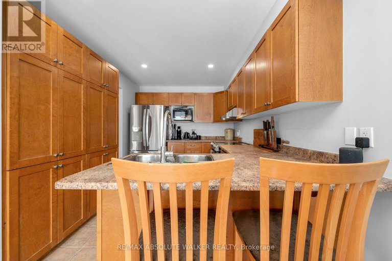 29392519/2351-glandriel-crescent/springridgeeast-village/ottawa/ontario/K4A4S8_15