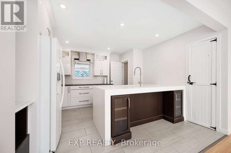 29121973/1103-frances-street/overbrookcastle-heights/ottawa/ontario/K1K3L6_7